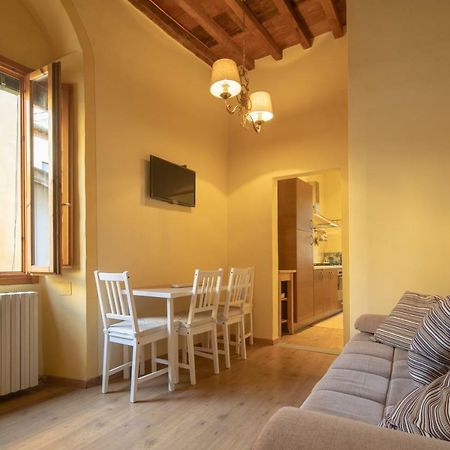 Romantic Pitti By Mmega Florenz Exterior foto