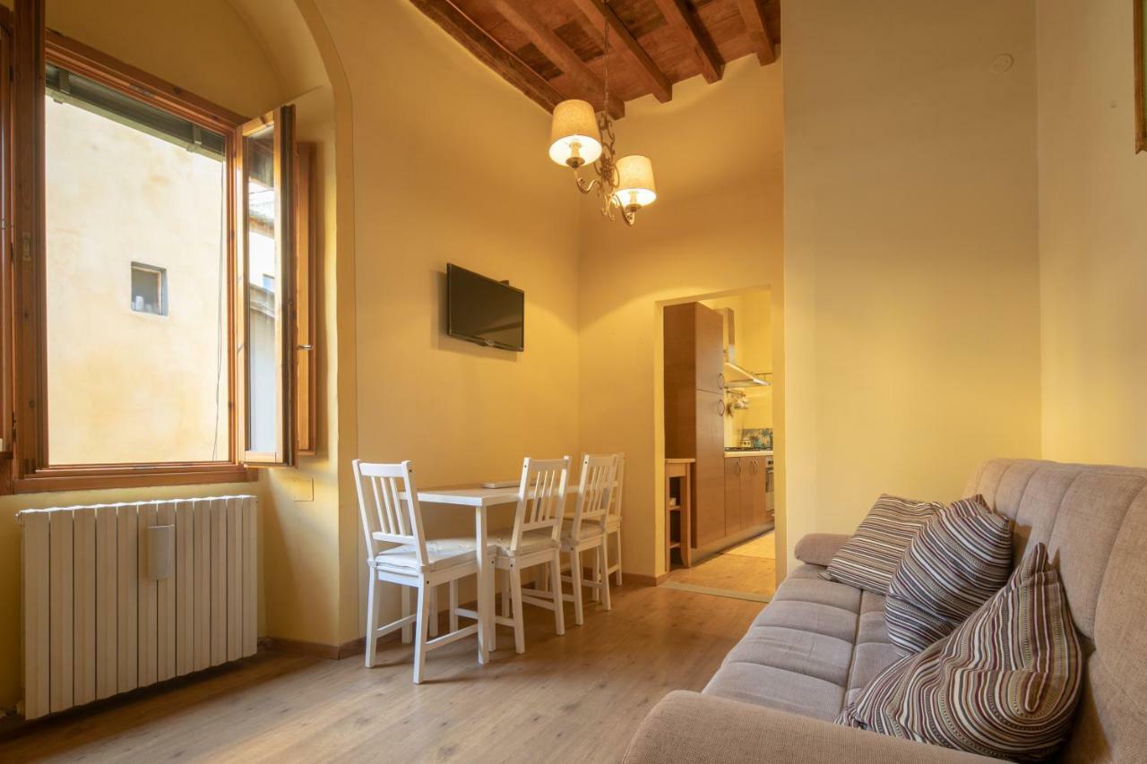Romantic Pitti By Mmega Florenz Exterior foto